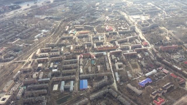 Усть-Каменогорск. Видно весь город. Вид с самолета. смотреть онлайн