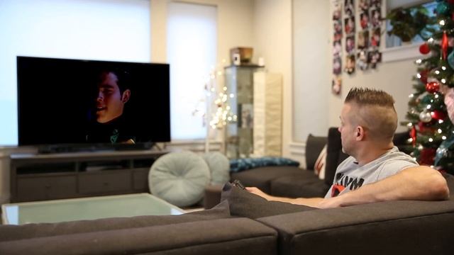 Dreamin of Ryan Reynolds | A White Christmas Parody смотреть онлайн