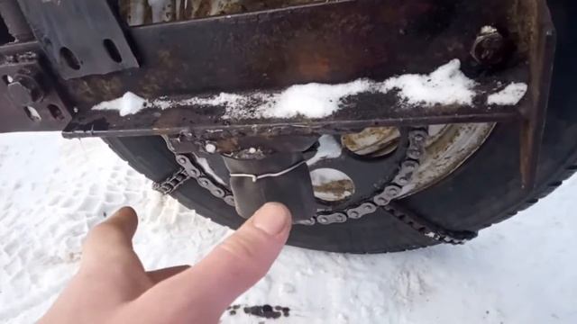 Самодельный снегоход на одном колесе.