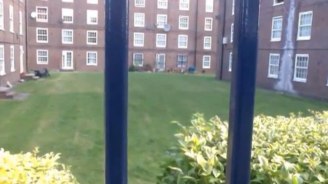 17 Empty Space смотреть онлайн