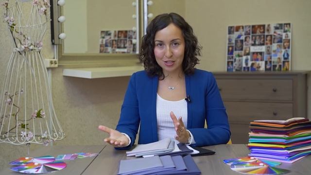 Как сочетать цвета в одежде / Без цветового круга / Определяем уровень контрастности внешности