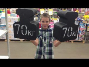 Антону 18