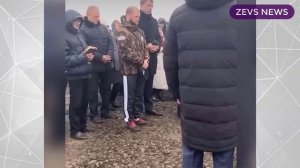 РЫДАЛ И НА КОЛЕНЯХ ЦЕЛОВАЛ РУКИ УМЕРШЕМУ БРАТУ. Не может смириться со смертью близнеца Пономаренко