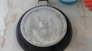 СОВРЕМЕННЫЙ СПОСОБ! Как отмыть СКОВОРОДУ, КАСТРЮЛЮ, ПОСУДУ от Жира и Нагара