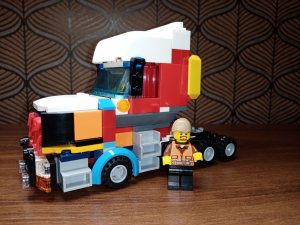 Редкий грузовик Scania T- series из Lego. Самая точная самоделка из лего-кубиков.