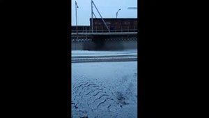 разгрузка полувагонов (открытия полувагонов на эстакаде )