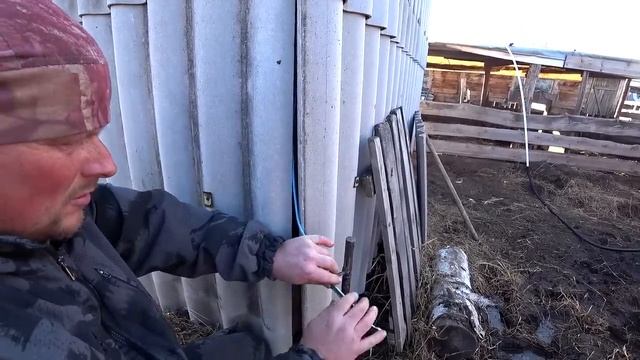Инструкция по установке электропастуха Дуга 13. Быки были в шоке. Наша жизнь и будни в деревне.