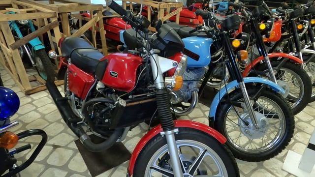 Невероятная коллекция мотоциклов ИЖ в Музее техники Вадима Задорожного смотреть онлайн