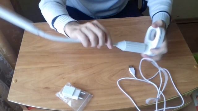 Настольная светодиодная лампа с Алиэкспресс. Распаковка и обзор смотреть онлайн