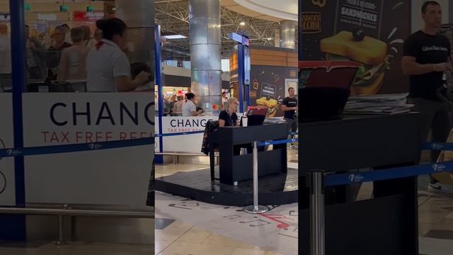 Pianist at Antalya international airport (AYT)