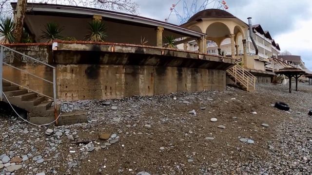 Штормит! Воздух +6! 03.03.2021. Дождик достал!?ЛАЗАРЕВСКОЕ СЕГОДНЯ?СОЧИ. смотреть онлайн