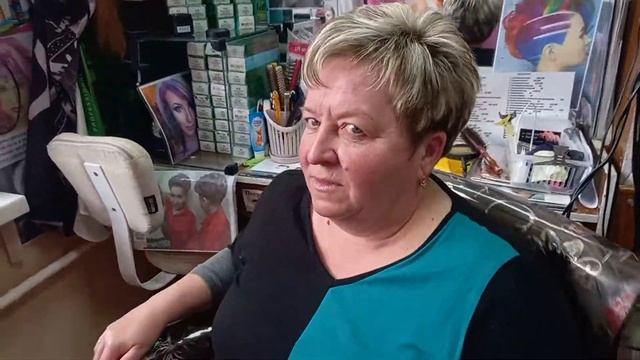 Постриглись. Самая популярная стрижка машинкой.+ мелирование шапочкой. смотреть онлайн