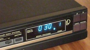 "Вега ПКД-122 С" и о компакт-дисках в СССР вцелом