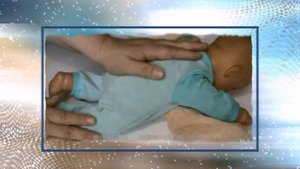 Как сделать массаж спины новорожденному ребенку от рождения до 3 месяцев самой.Обучение родителей