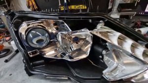 Nissan Qashqai Улучшение света: Замена галогеновых линз на бидиодные Aozoom A13 BI-LED