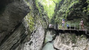 Водопад «Свирский». Красивый водопад в Лазаревском (Сочи), в Свирском ущелье и в пешей доступности.
