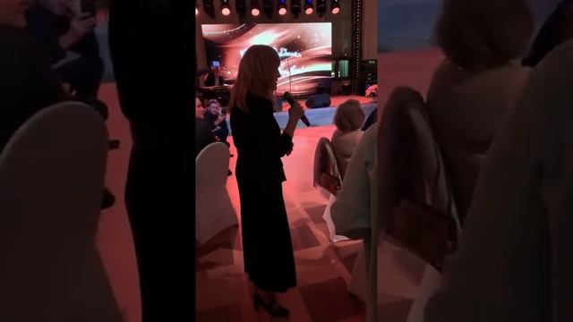 Пугачёва поздравляет Муравьёву с юбилеем (2019) смотреть онлайн