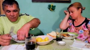 Сегодня в паре, со стаканами. Приятного аппетита