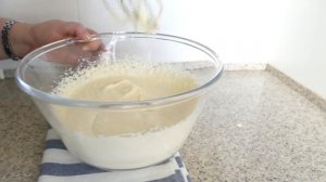 Ленивый НАПОЛЕОН на Новогодний стол из готового слоеного теста и кремом со вкусом мороженого пломби