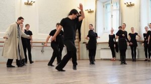 На репетиции "Ночь на Лысой горе", картина первая "Народные гуляния". Балет Игоря Моисеева.