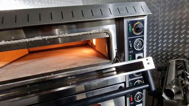 Печь для пиццы GAM FORMS44TR400TOP с навесом смотреть онлайн
