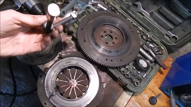 Как правильно заменить сцепление. Грубые ошибки мастера. смотреть онлайн