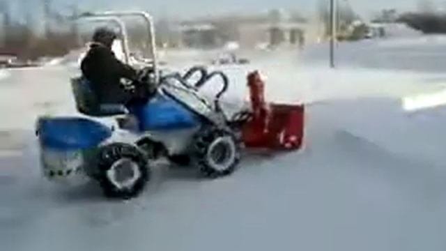Шнекороторный снегоочиститель