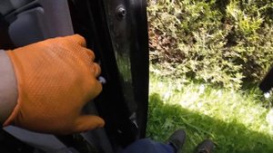 How to remove the side door trim Chrysler, Dodge / Как снять обшивку боковой двери Chrysler