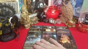 Таро расклад. Что вам хочет сказать умерший человек.