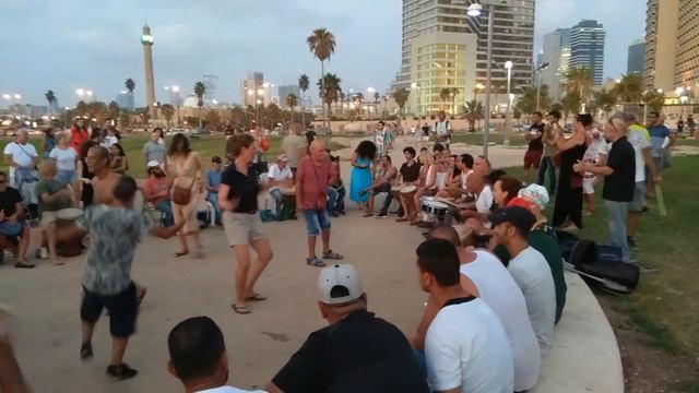 Вечер пятницы Набережная Тель-Авив Израиль. смотреть онлайн