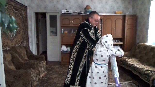 i игра Как забрать биту у противника How to pick up a bit of the enemy 如何收拾了一下敵人 20161113 смотреть онлайн