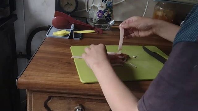 Готовка пиццы на слоеном тесте