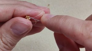 Жгут ндебеле на 4 бисеринки с гобеленовым основанием