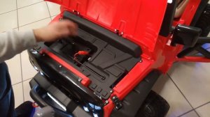 Детский внедорожник на аккумуляторе с пультом