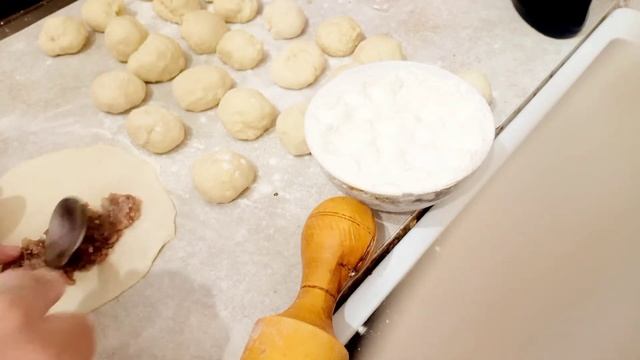 Чебуреки Хрустящий сочный чебурек Пирожки смотреть онлайн