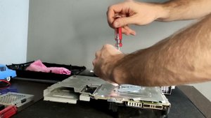Как разобрать Sony PlayStation 3 Slim 3008А и поменять термопасту (PS 3 Slim 3008A)