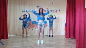 Танец под песню  "Зацепила" группа "Вдохновение"