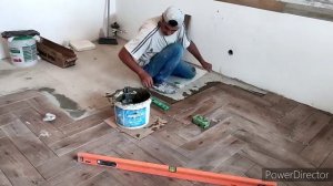 Пол Укладка Плитки//Укладка кафельной плитки в Ёлочку//