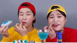 Голубая еда желе мукбанк Dona дона русский