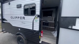 Один из лучших американских семейных прицепов для России. 5 спальных мест. Оперативный репортаж