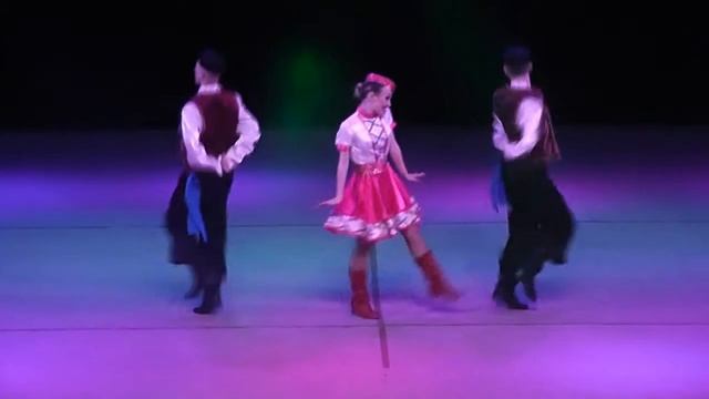 "Татарочка" - веселый шуточный танец.