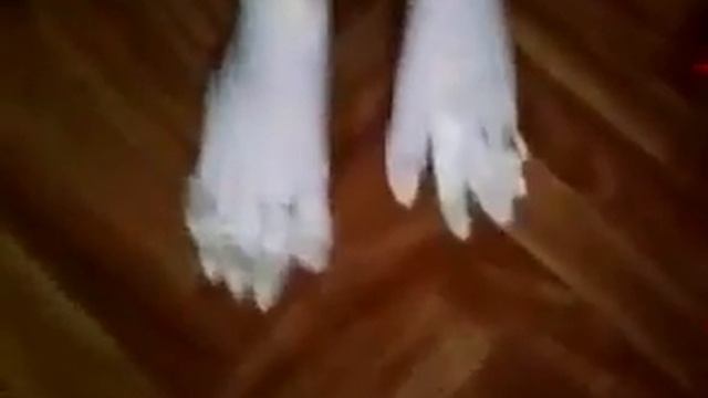 Как искупаться, если обе ноги поранены? XD смотреть онлайн