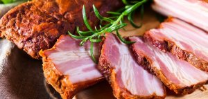 Грудинка варено-копченая ( вкусная)