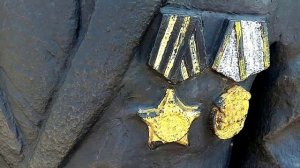 г. Челябинск скульптуры возле территории завода чмк