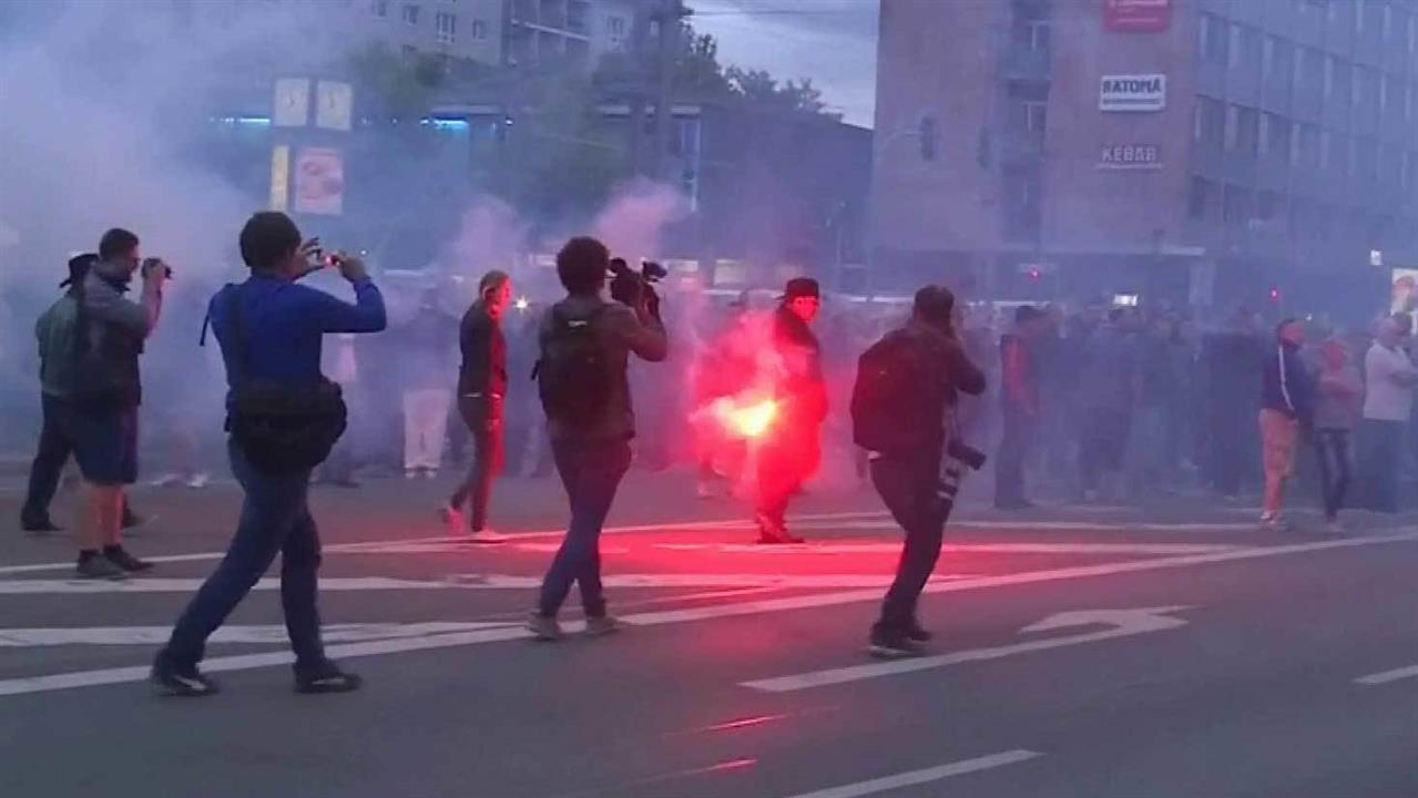Массовой акцией протеста встретили канцлера Германии Ангелу Меркель в саксонском Хемнице
