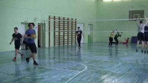 урок Физической культуры по методу круговой тренировки 11 класс волейбол