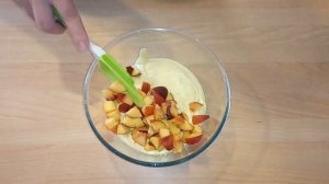 Творожная запеканка с фруктами.  Нежная, вкусная и быстрая.