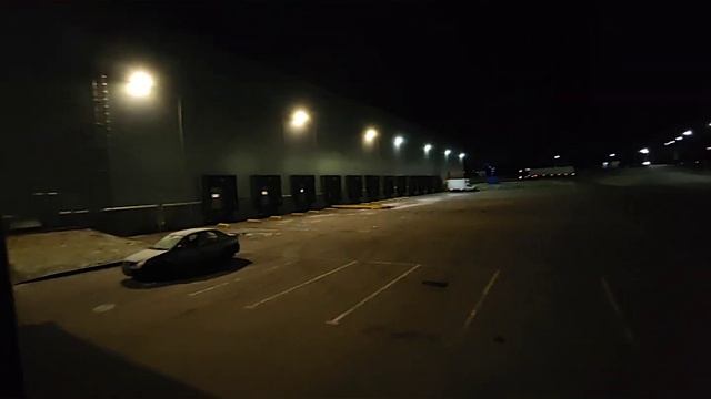 Загрузка в Краснодарском крае. Купил лампочки . Ускоренный рейс в Деловых Линиях в Санкт Петербург. смотреть онлайн