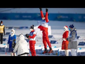 Допрыгался:лыжник лыжник Большунов сломал пьедестал, празднуя золото Олимпиады |пародия «Александра»