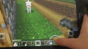 играем в Майнкрафт на планшете выживание #1